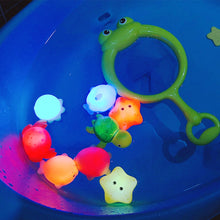 Load image into Gallery viewer, Baby Bath Toys Cute Luminous Floating Animals Swimming Water Light Play Fun Bathroom Bathtub Fishing Net Toy for Kids Gift
