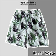 Load image into Gallery viewer, Summer Seaside Vacation Floral Shorts Men's Five-quarter Pants Casual Large Size Hawaiian Shorts Loose Beach Pants - Leaf Style
