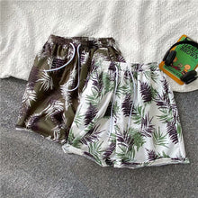 Load image into Gallery viewer, Summer Seaside Vacation Floral Shorts Men's Five-quarter Pants Casual Large Size Hawaiian Shorts Loose Beach Pants - Leaf Style
