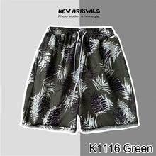 Load image into Gallery viewer, Summer Seaside Vacation Floral Shorts Men's Five-quarter Pants Casual Large Size Hawaiian Shorts Loose Beach Pants - Leaf Style

