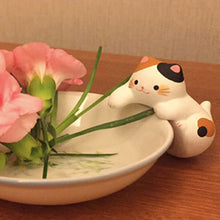 Load image into Gallery viewer, Mni Resin Car Cute Cat Ornament Figurine Animal Model Home Decor Miniature Garden Decoration Dolls Desktop
