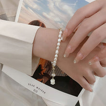 Load image into Gallery viewer, Baroque Pearl Bracelet Women's Lily of The Valley Fashion Tulip Flower Pendant Bracelet Women Jewelry
