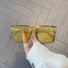 Load image into Gallery viewer, Fashion Oversized Square One-piece Sunglasses Women Retro Mirror Lens Eyewear Shades UV400 Men Punk Sun Glasses
