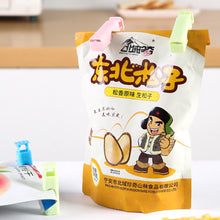 Load image into Gallery viewer, 4pcs Sealing Clip Food Preservation Bag Clip Bread Bag Fresh Storage Seal Clips Portable Snack Bag Sealer Clamp Kitchen Storage Tool
