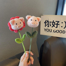 Load image into Gallery viewer, 1Pc Balloon Pig Braiding Finished Handmade Wool Crochet Cute Piglet Bouquet Creative Bouquet Wedding Decoration
