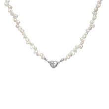 Load image into Gallery viewer, Magnetic Heart Buckle Pearl Necklace Bracelet Fashionable Temperamental Necklace Clavicle Chain Bracelet Jewelry
