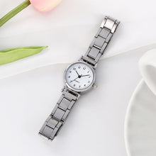 Load image into Gallery viewer, Simple Retro Versatile Quartz Women's Watch Casual Small Dial Quartz Fashion Steel Strip Ladies Wristwatches
