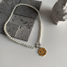 Load image into Gallery viewer, Personalized Smiley Face Pendant with Pearl OT Buckle Necklace for Men Simple Versatile Female Male Choker Necklace
