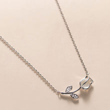 Load image into Gallery viewer, Tulip Flower Pendant Necklace Fashion Creative Flower Necklace Collarbone Chain Jewelry Accessory for Women
