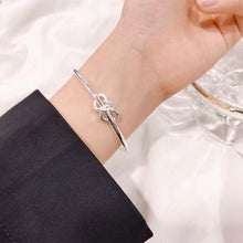 Load image into Gallery viewer, Double Heart-shaped Interlocking Bracelet Niche Sweet Adjustable Bracelet Alloy Hand Jewelry Accessory
