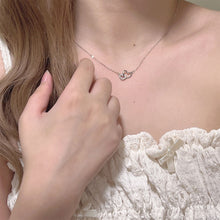 Load image into Gallery viewer, Double Heart-shaped Interlocking Necklace Diamond Heart Pendant Alloy Necklace Clavicle Chain Exquisite Jewelry for Women
