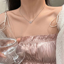 Load image into Gallery viewer, Double Heart-shaped Interlocking Necklace Diamond Heart Pendant Alloy Necklace Clavicle Chain Exquisite Jewelry for Women
