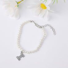 Load image into Gallery viewer, Fashionable Simple Pearl Bracelet Letter Pendant Pearl Beaded Bracelet Women Hand Jewelry Accessory
