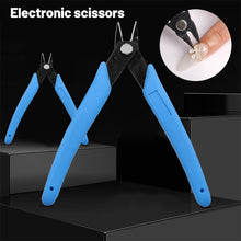Load image into Gallery viewer, Nail Art Rhinestones Gems Removal Manicure Nail Pliers Wire Cutter Nail Unloading Nippers Chain Scissors Nail Art Tool
