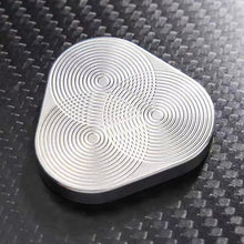 Load image into Gallery viewer, Portable Metal Skull Push Slider Stress Relief Toy Anti Stress EDC Top Spinning Poker Toys Decompress Magnetic Toys Adults Gifts
