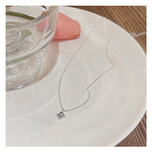 Load image into Gallery viewer, Simple Opal Pendant Necklace Versatile Temperamental Alloy Necklace Clavicle Chain Jewelry Accessory for Women
