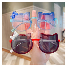 Load image into Gallery viewer, Children Sunglasses UV Resistant Cute Cat Sunglasses Fashionable Colorful Outdoor Sunglasses for Girls
