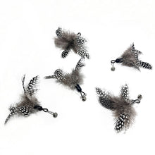 Load image into Gallery viewer, 5pcs Feather Pendant with Bell DIY Replace Cat Teaser Stick Replacement Pendant Pet Toy Accessories
