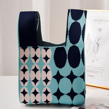 Load image into Gallery viewer, Niche Contrast Pattern Knitted Handbag Personalized Simple Knitted Woven Bag Women Casual Portable Handbag
