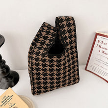 Load image into Gallery viewer, Qianniao Getot Bag Daily Commuter Women's Shoulder Bag Creative Diagonal Handmade Knit Bag Wrist Bag
