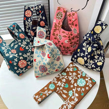 Load image into Gallery viewer, Handmade Knit Handbag Casual Knitted Bag Girls' Floral Color Matching Knitting Wrist-bag Female Tote Bag Women Reusable Shopping Bags
