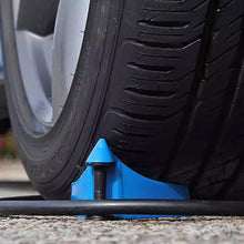 Load image into Gallery viewer, 1Pcs Car Tire Wedge Washing Water Pipe Tube Anti-pinch Tools Auto Hose Guides Slide Wheel Jamming Prevent
