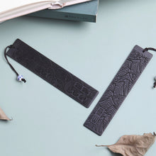 Load image into Gallery viewer, Creative Retro Sandalwood Bookmark Chinese Style Engraving Book Clips Gifts Moon Tree Mountain Wooden Page Holder School Office Supplies
