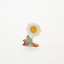 Load image into Gallery viewer, Cute 3D Flower Hairpin Creative Knitting Spring Smiling Face Hairpin Children Fashion Hair Accessories
