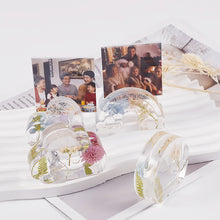 Load image into Gallery viewer, DIY Cards Photos Holder Silicone Mold Heart Rainbow Shape Resin Concrete Cement Mold DIY Epoxy Handcraft Ornament Mould

