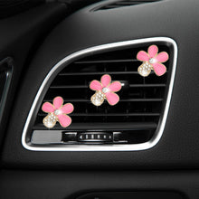 Load image into Gallery viewer, 3Pcs/Set Car Air Outlet Vent Perfume Clips Freshener Air Conditioning Aromatherapy Small Daisy Interior Decoration Supplies
