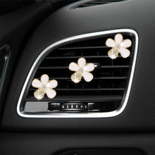 Load image into Gallery viewer, 3Pcs/Set Car Air Outlet Vent Perfume Clips Freshener Air Conditioning Aromatherapy Small Daisy Interior Decoration Supplies
