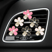 Load image into Gallery viewer, 3Pcs/Set Car Air Outlet Vent Perfume Clips Freshener Air Conditioning Aromatherapy Small Daisy Interior Decoration Supplies
