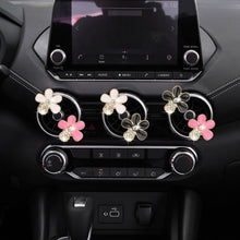 Load image into Gallery viewer, 3Pcs/Set Car Air Outlet Vent Perfume Clips Freshener Air Conditioning Aromatherapy Small Daisy Interior Decoration Supplies
