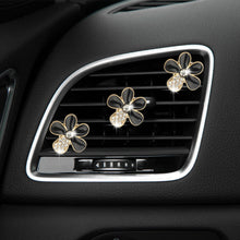 Load image into Gallery viewer, 3Pcs/Set Car Air Outlet Vent Perfume Clips Freshener Air Conditioning Aromatherapy Small Daisy Interior Decoration Supplies
