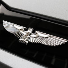 Load image into Gallery viewer, 3D Car Stickers Metal Eagle Emblem Car Stickers Badge Decal Decoration Stickers Universal for Most Cars Body Side Mark
