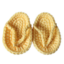 Load image into Gallery viewer, New Born Photography Props Baby Slippers Baby Photo Props Hand Crochet Shoes Newborn Fotografia Baby Photography Accessories
