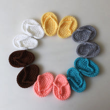 Load image into Gallery viewer, New Born Photography Props Baby Slippers Baby Photo Props Hand Crochet Shoes Newborn Fotografia Baby Photography Accessories

