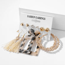 Load image into Gallery viewer, 6PCS/SET Irregular Pearl Butterfly Earring Set Light Luxury Style Niche Design High-Grade Fringe Assorted Retro Accessories
