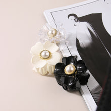 Load image into Gallery viewer, Elegant Retro Flowers Pearl Hair Clip Clamp Fashion Ponytail Crab Claw Woman Girl Hair Accessories
