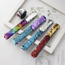Load image into Gallery viewer, Shiny Glitter Slap Bracelet Two Color Change Wrist Strap Kid Friendship Couples Bracelets New Year Party Decoration

