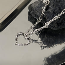 Load image into Gallery viewer, Thorn Heart Pendant Necklace Personalized Punk Couple Heart Shaped Pendant Alloy Thorn Necklace Jewelry for Women

