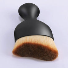 Load image into Gallery viewer, Mini Keyboard Brush Air Conditioner Outlet Cleaning Brush Home Car Gap Dust Removal Brush Auto Center Console Cleaning Tool
