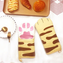 Load image into Gallery viewer, Cute Cartoon Cat Paws Oven Mitts Cat Claw Cotton Baking Insulation Gloves Microwave Heat Resistant Anti-scald Non-slip Glove

