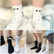 Load image into Gallery viewer, 1 Pair Fashion Funny Creative Magnetic Attraction Hands Black White Cartoon Eyes Couples Socks Celebrity Couple Socks
