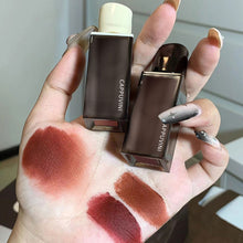 Load image into Gallery viewer, Aqua Amber Lip Glaze Matte Matte Lipstick Waterproof Non-removable Velvet Lip Glaze Women's Cosmetics
