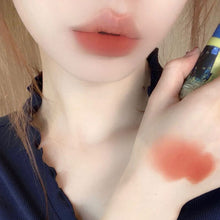 Load image into Gallery viewer, 3pcs Lip Glaze Set Matte Matte Lip Mud Women's Cosmetic Lip Glaze Velvet Matte Velvet Lip Glaze Long-lasting Nude Lip Gloss
