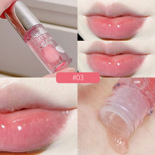 Load image into Gallery viewer, Moisturizing Lip Balm Lip Oil Transparent Lip Gloss Primer Colorless Lip Gloss Lipstick Base Fragrance Non-sticky Moisturizes Lip Gloss
