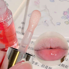 Load image into Gallery viewer, Moisturizing Lip Balm Lip Oil Transparent Lip Gloss Primer Colorless Lip Gloss Lipstick Base Fragrance Non-sticky Moisturizes Lip Gloss

