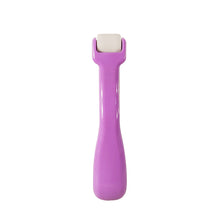 Load image into Gallery viewer, 1pc Sewing Roll Quilting Seam Roller Sewing Cloth Quickly Presser Roller Tool Fabric Presser Wheel Easy Grip Handle Sewing Tools Accessories

