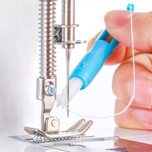 Load image into Gallery viewer, Sewing Machine Needle Installation Tool Automatic Threader Inserter Sewing Quick Threader Needle Threading Tool Sewing Accessories
